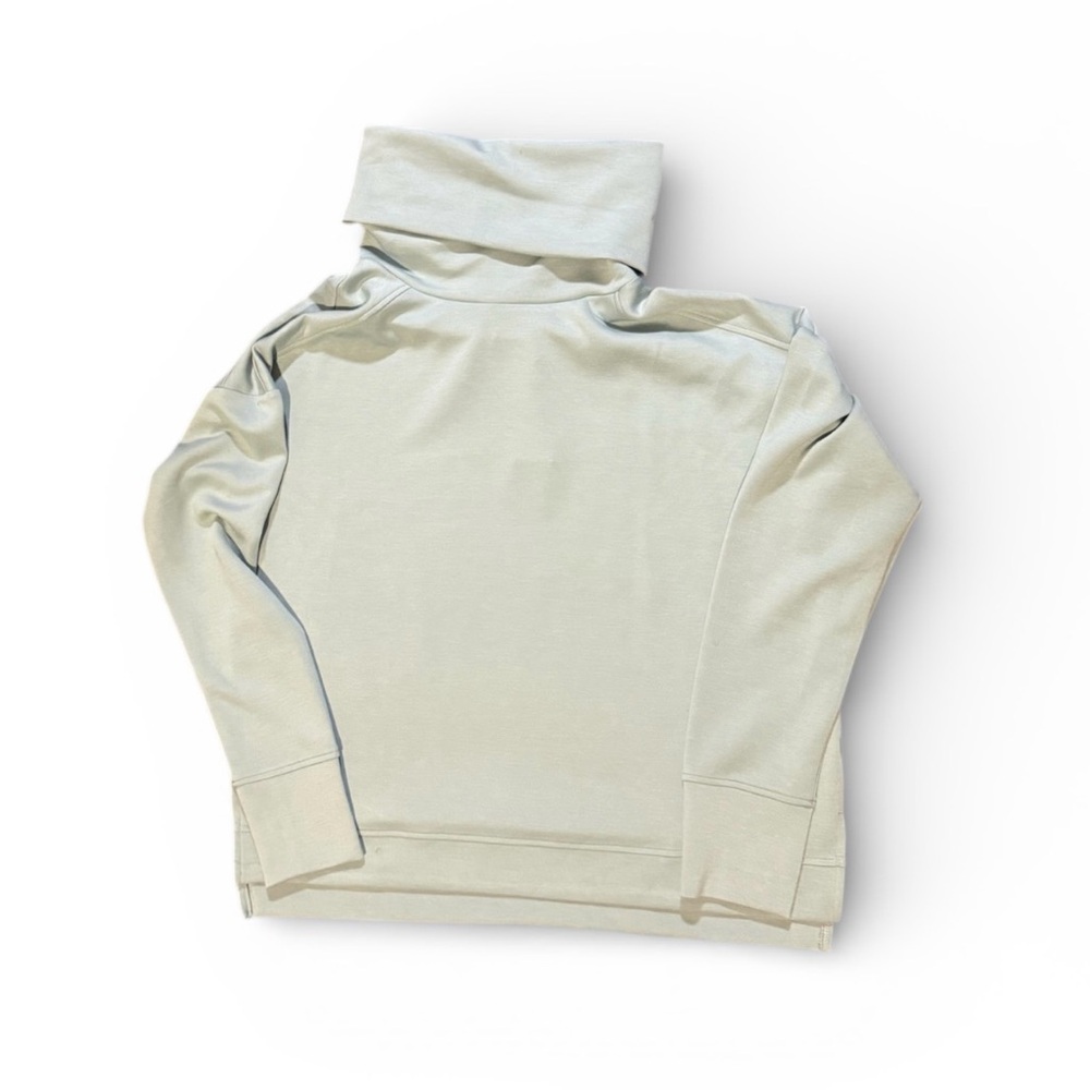 Cable & Gauge Women’s Turtleneck Sweater – NWT